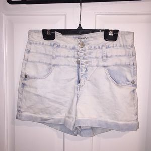 Light Wash / High Waisted Jean Shorts